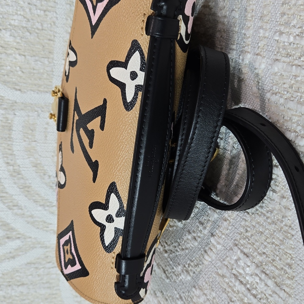 Louis Vuitton Pochette metis shoulder bag - Picture 10 of 12